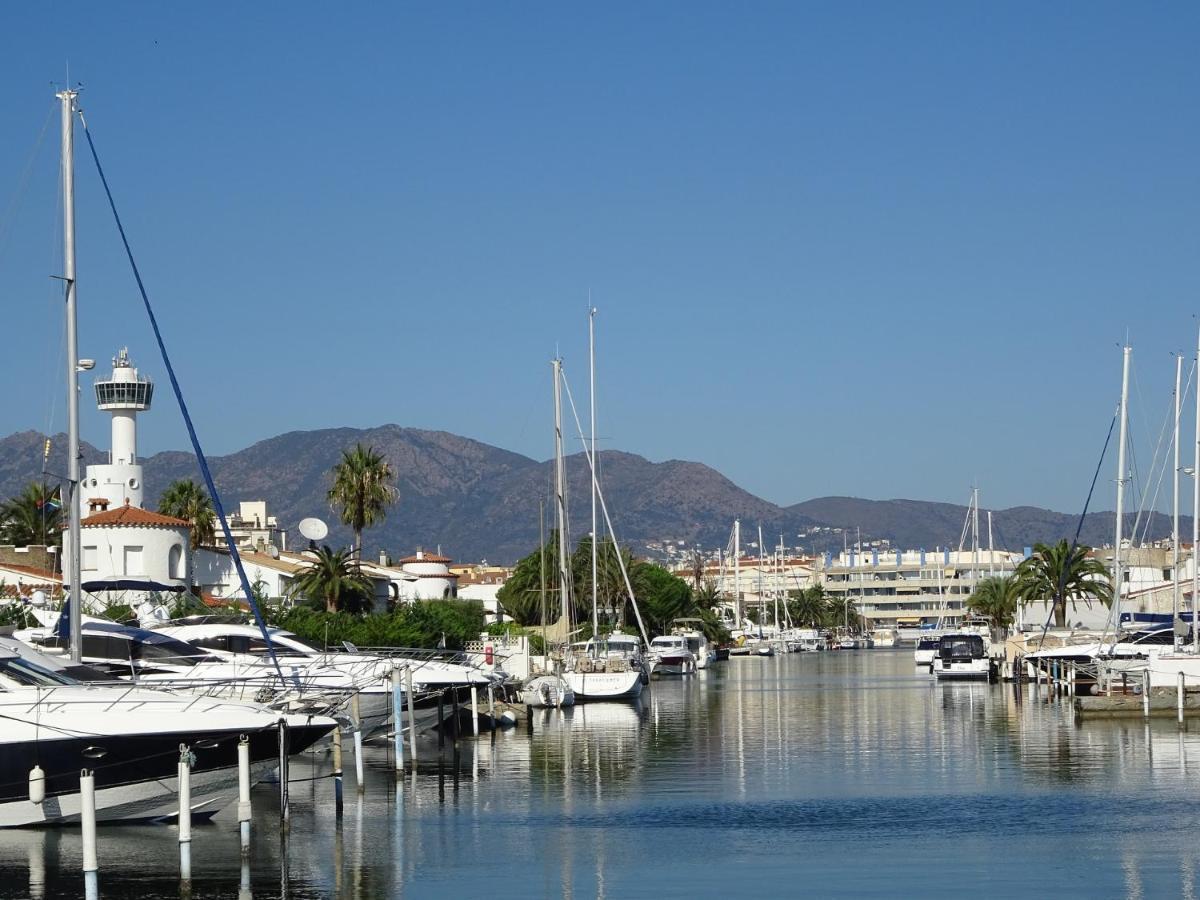 Empuriabrava Apartaments - Nº7 エクステリア 写真